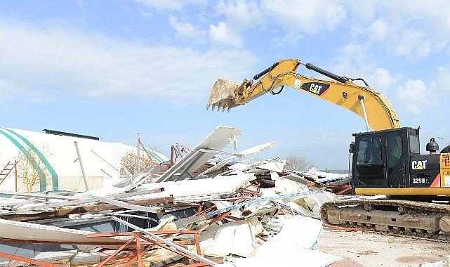 Nilüfer'de 3 noktada yıkım