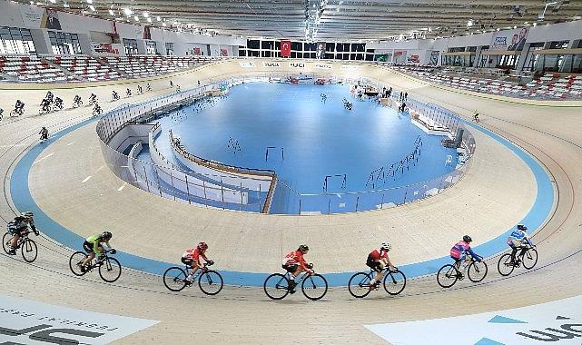 Türk Bisikletinin Geleceği Konya Veledromu'nda Piste Çıktı