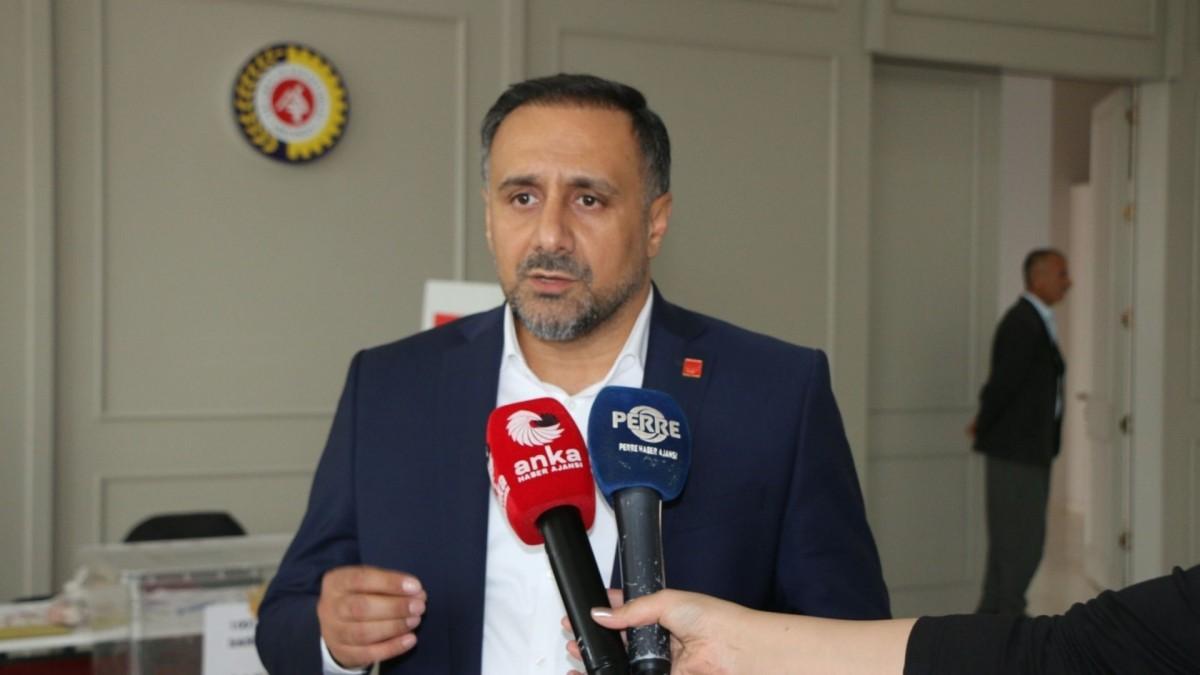CHP Adıyaman İl Kongresi’nde Engin Doğan güven tazeledi: ‘Bizim tarafımız halkın tarafıdır’ - Videolu Haber