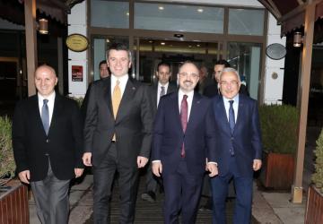 Başkan Güler’e ‘Yılın Vizyoner Yerel Yöneticisi’ Onur Ödülü