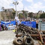 Büyükşehir'den Yat Limanı'nda deniz dip temizliği