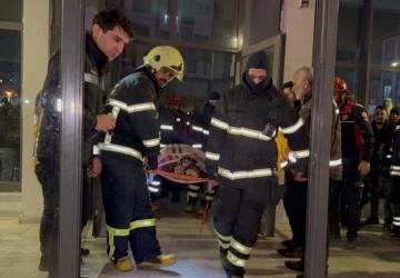 Adıyaman İtfaiyesi’nden gece yarısı su baskını operasyonu: Engelli vatandaş kurtarıldı - Videolu Haber