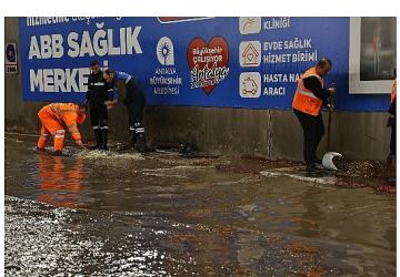 Antalya Büyükşehir Belediyesi 714 personel, 374 araç ile sahadaydı