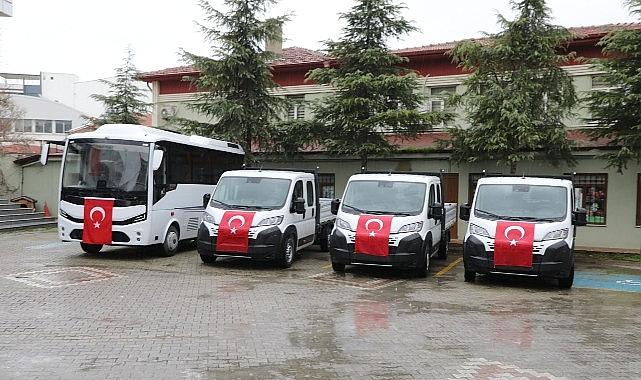 Edremit Belediyesi 8 yeni aracı hizmete sundu