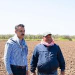 Başkan Kırgöz traktör başında: “Bereketli bir sezon olsun"