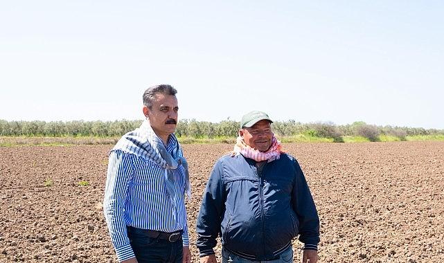 Başkan Kırgöz traktör başında: “Bereketli bir sezon olsun"