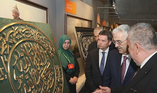 “Mukaddes Emanetler Sergisi" Osmangazi'de Ziyaretçilerini Ağırlıyor