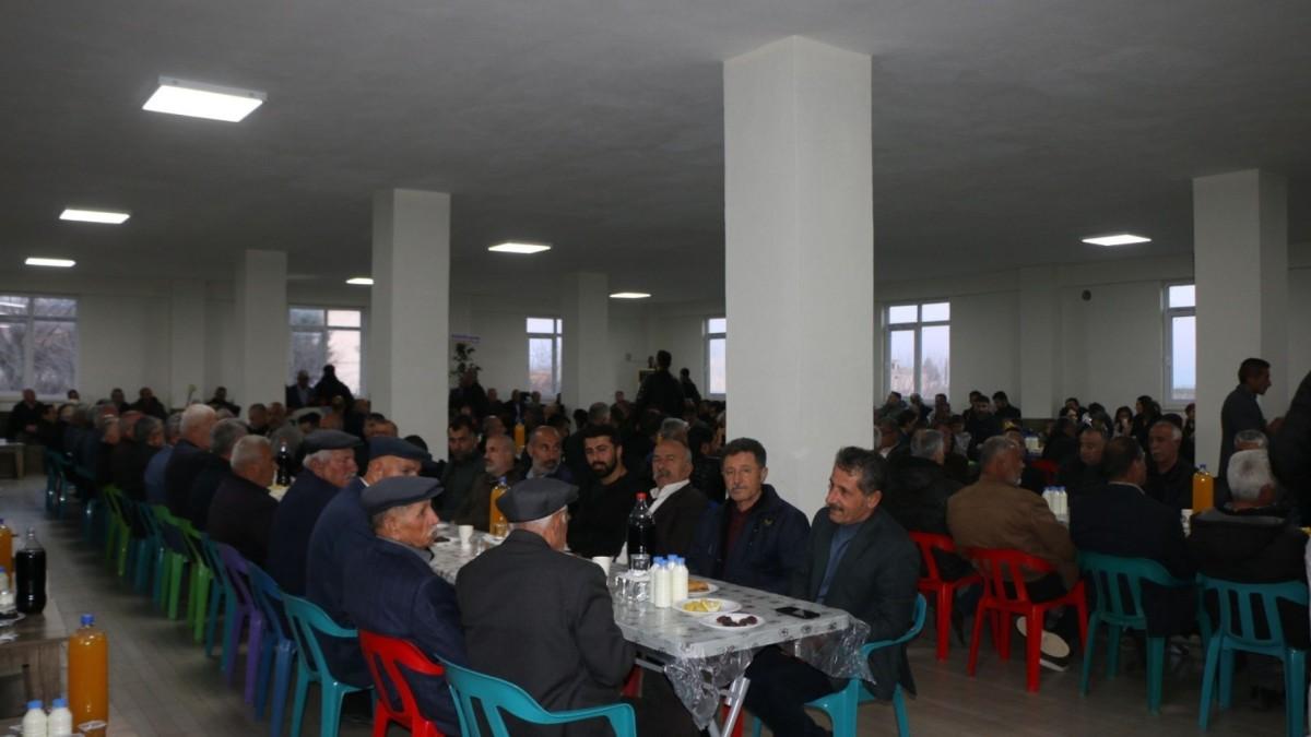 Adıyaman Tekpınar Köyü’nde Hızır lokması programı düzenlendi: Ortadoğu’daki savaşlara tepki gösterildi - Videolu Haber