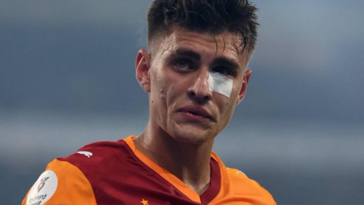 Fenerbahçe-Galatasaray derbisinde çakmaklı saldırı: Taraftar gözaltında