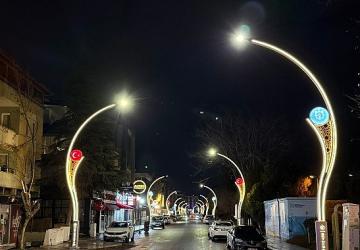 Şehit Ergün Köncü Caddesi ışıl ışıl