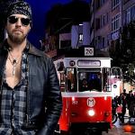 Barlas'tan Urban Rock Dokunuşlu Bir Şehir Marşı: 'Kadıköy Sokaklarında'