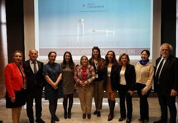 Sağlık çalışanlarının aşılanması ile rol model oluşturulmalı