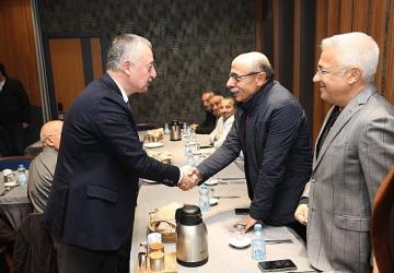 Büyükakın: İstişare eden yanılmaz