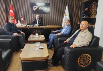 Kahta SGK Müdürü Seçilmiş’ten nezaket ziyareti