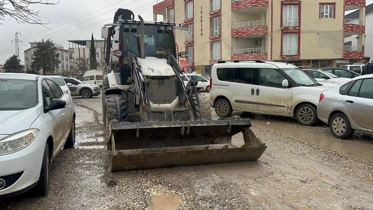 Adıyaman Belediyesi’nden bozulan yollara müdahale - Videolu Haber