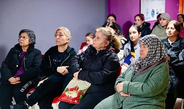 Medeni Kanun'un kazanımları Konak'ta masaya yatırıldı