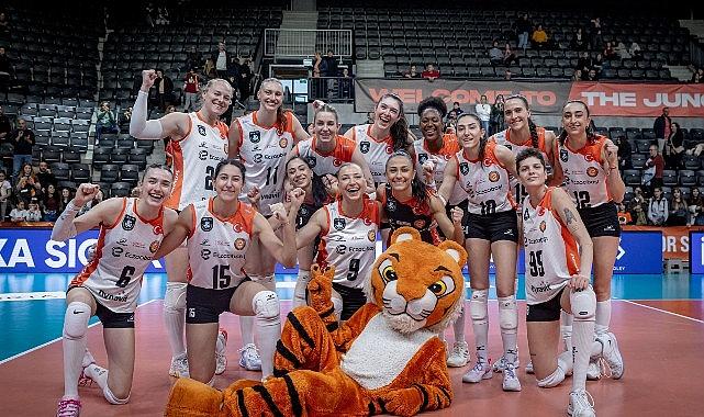 Eczacıbaşı Dynavit yarı finalde!