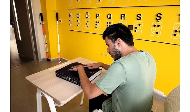 Eren'in hayatı “beyaz baston" eğitimiyle değişti