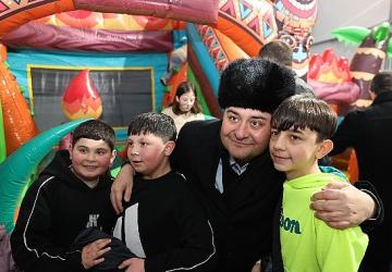 Başkan Özarslan Ramazan Sokağı'nı Ziyaret Etti