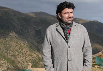 Taverna Müziğinin En Güçlü Sesi: Tuncay Tuncel'den “Bugün Doğum Günüm"