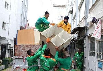 Osmangazi'de Çöp Eve Anında Müdahale