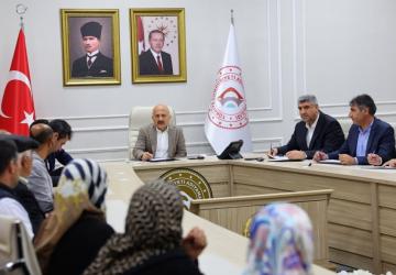 Vali Varol iş arayan vatandaşları kabul etti