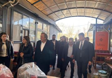 CHP heyeti Balıkesir çarşısında esnafın sorunlarını dinledi