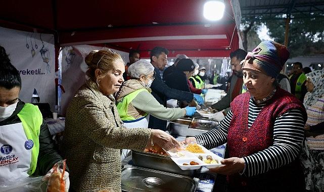 Didim Balat Mahallesi'nde Ramazan Bereketi Paylaşıldı