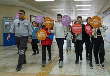 İzmir çocuğu merkeze koydu, Türkiye'ye örnek oldu