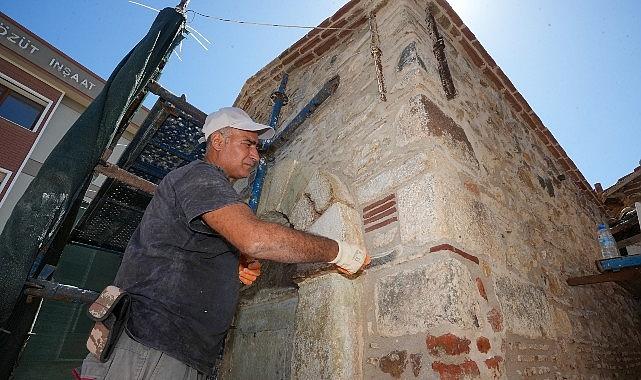 Gaziemir'in tarihi Çift Çeşme'si aslına uygun şekilde yenileniyor