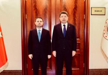 Akın Gürlek, Adalet Bakanlığı görevini Yılmaz Tunç’tan devraldı