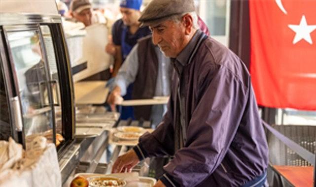 İzmir'de Kent Lokantaları'nda 19 Mayıs'a özel ücretsiz yemek