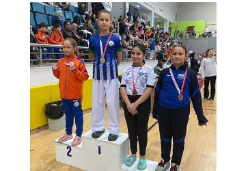 Kartepe Belediyespor, Karate Gelişim Ligi'nde Parladı