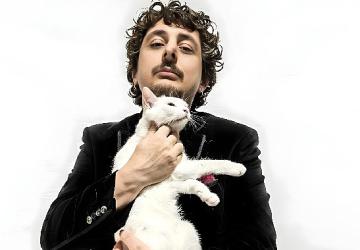 Egemen Erdoğan'dan Yeni Tekli: Aklımın Bir Yerinde