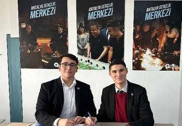 Kardeş gençlik meclisi protokolü imzalandı