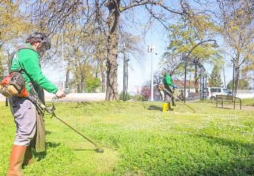 Canik'te Parklar Yaza Hazırlanıyor
