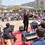 23 Nisan coşkusu Konak'tan yayıldı: Çocuk Şenliği'ne yoğun ilgi