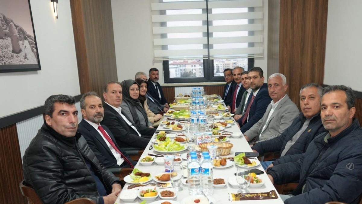 Ali Tosun, eğitimcilerle Ramazan iftarında bir araya geldi