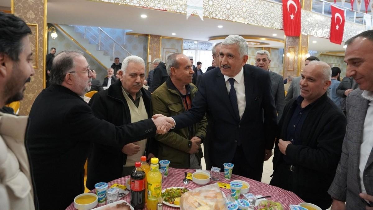 Başkan Hallaç, Kahta Belediyesi personeliyle iftar programında buluştu