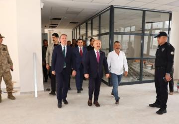Vali Varol’dan Gölbaşı Halk Eğitim Merkezi inşaatında inceleme
