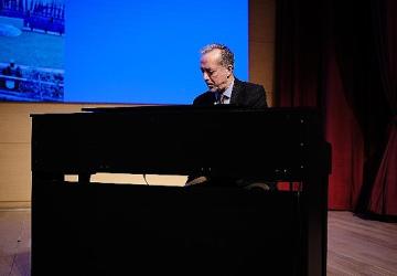 İrfan Güney'den İnsan Özünü Merkeze Alan Senfonik Bir Eser: Yansımalar