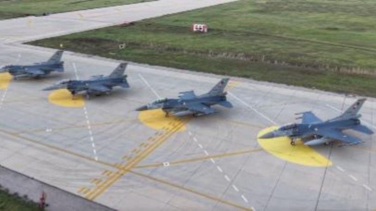 Pilotlar ecdadı selamladı: Bandırma’da çok uçaklı taarruz eğitimi