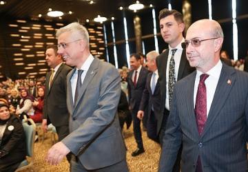 Sağlık Bakanı Memişoğlu Anne Baba Adayları ile “İlk Adım Ebe Gebe Okulu Aile Buluşması"nda Bir Araya Geldi