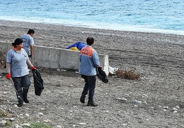 Kemer'de temizlik etkinliği