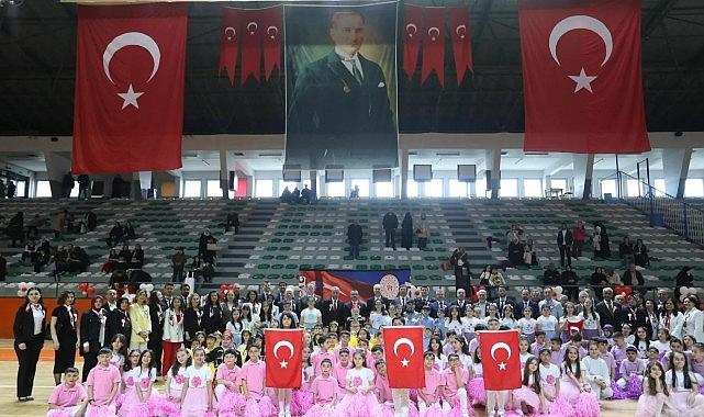 İnegöl'de 23 Nisan Ulusal Egemenlik Ve Çocuk Bayramı Coşkuyla Kutlandı