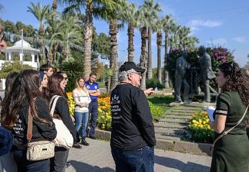 İzmir Büyükşehir Belediyesi “Kent Denetçileri" dönemini başlattı