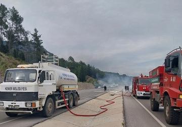 Kemer'de araç yangını