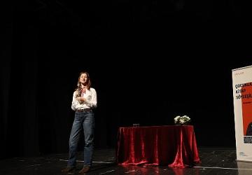 Nilüferli öğrenciler yazar Melis Sena Yılmaz ile buluştu