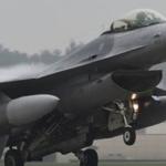 ABD’ de F-16 uçağı eğitim uçuşu sırasında düştü