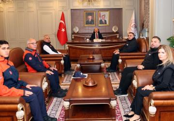 Vali Varol, AFAD’ın 16. kuruluş yıl dönümünde il müdürü ve çalışanları kabul etti